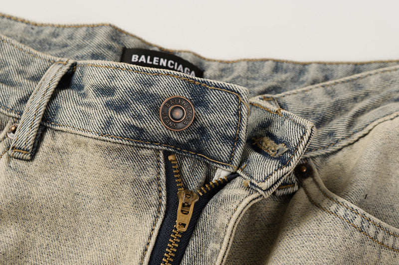 Balenciaga Logo-patch Faded Tapered Jeans In Blau